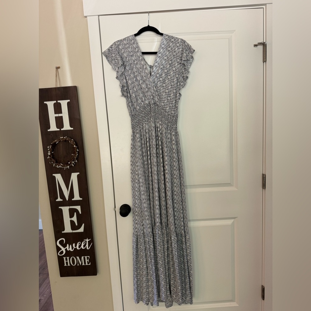 Fun beautiful dinner dress, casual. Love it.